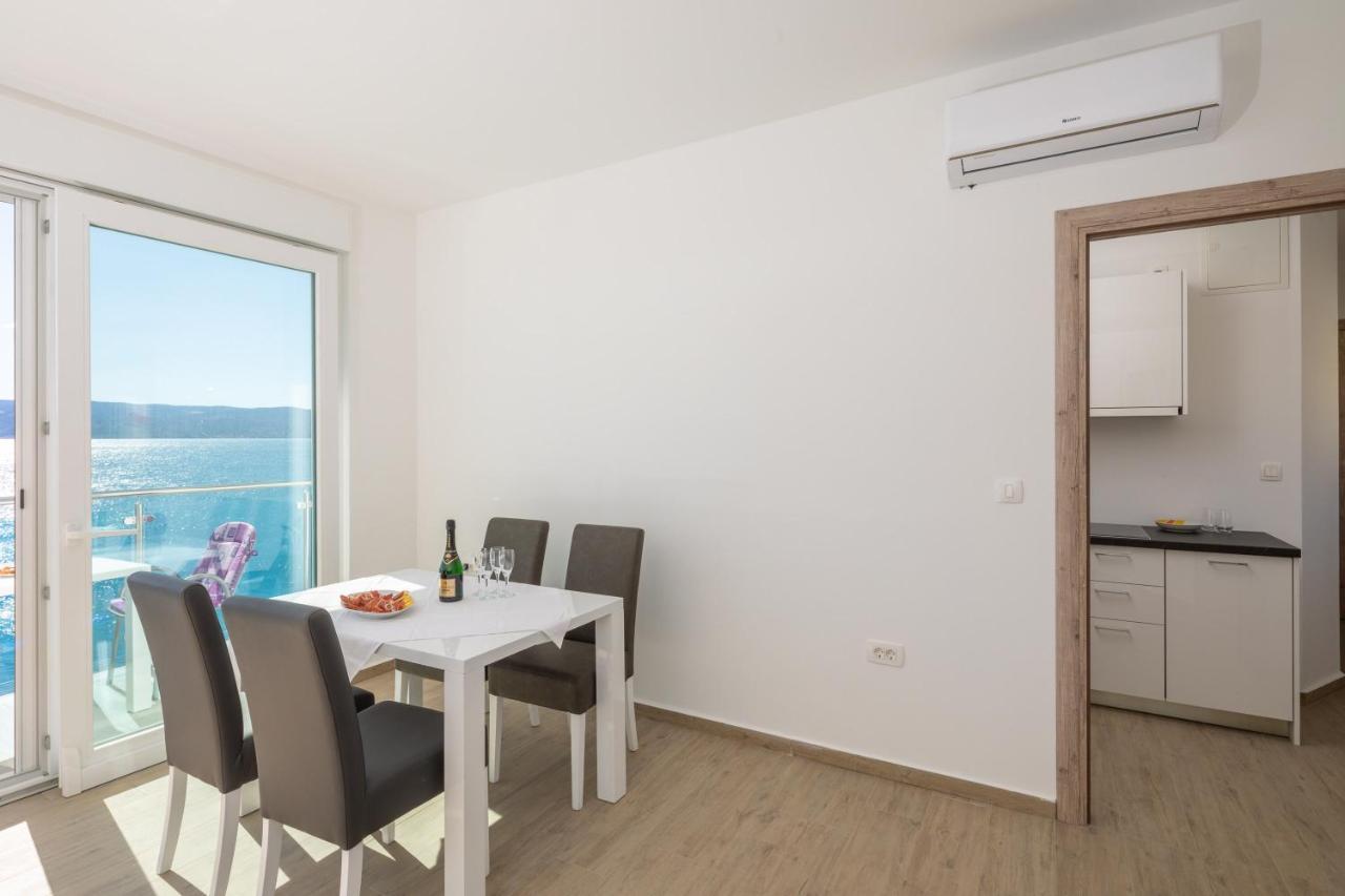 Апартаменты Absolute Beach Holidays Дуги-Рат Экстерьер фото